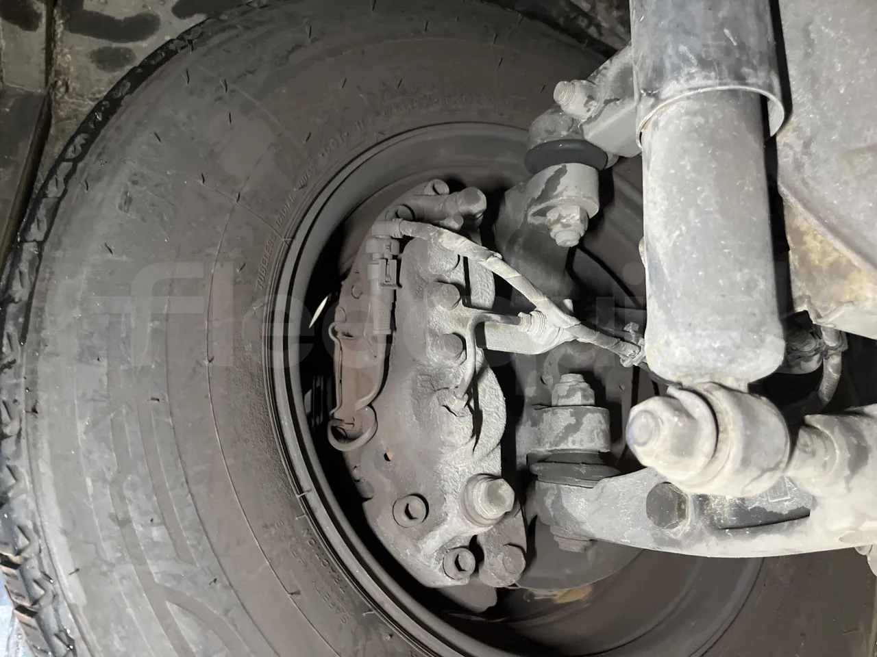 Iveco Daily DYPARRO - EUR6 - 312kW - 8.620m - front brake calipers left
