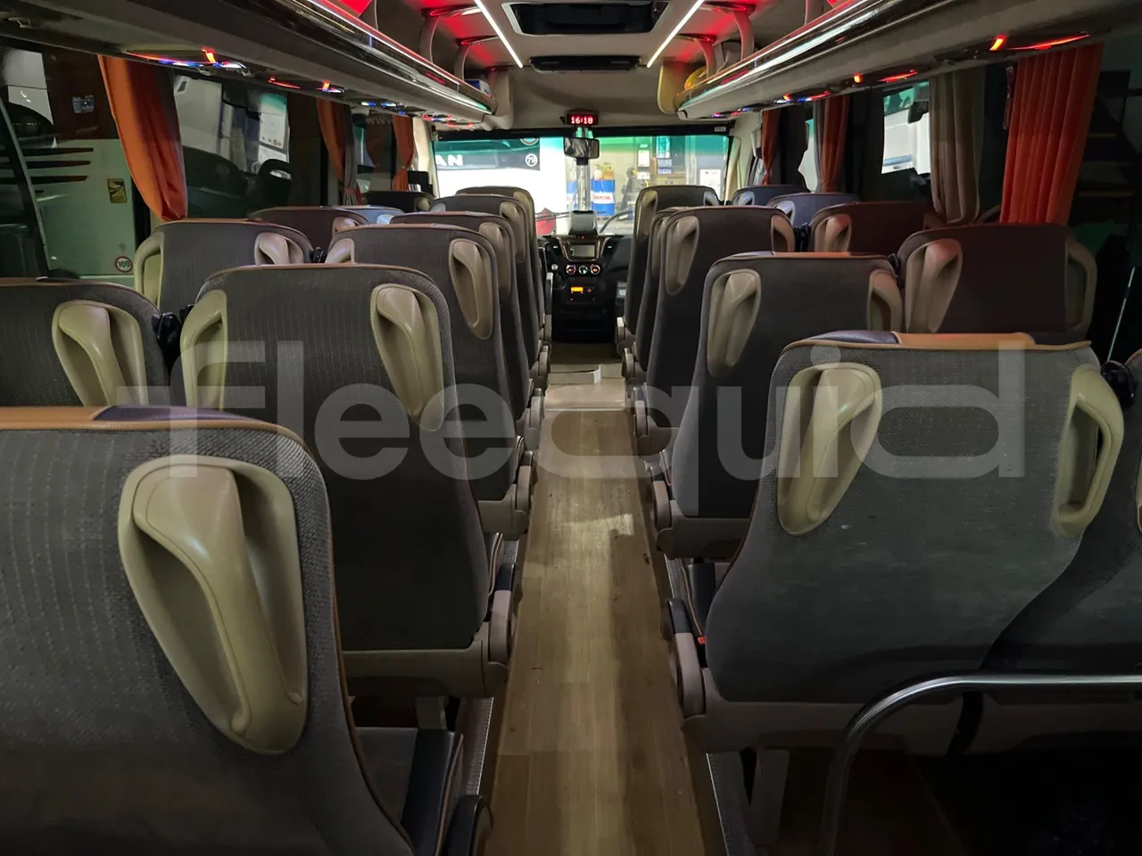 Iveco Daily DYPARRO - EUR6 - 312kW - 8.620m - forward view all seats last row height