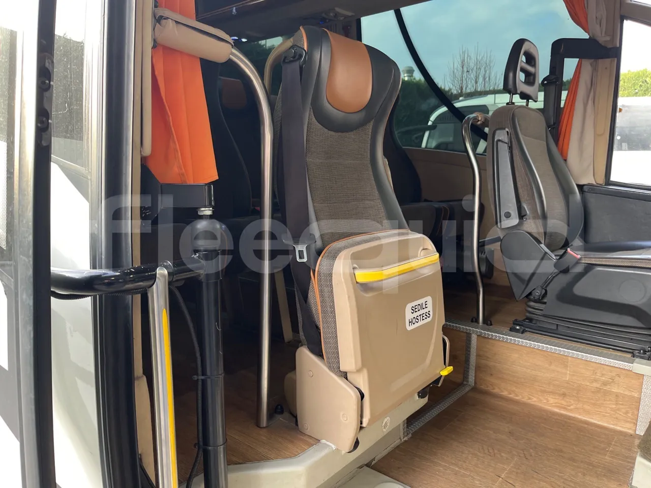 Iveco Daily DYPARRO - EUR6 - 312kW - 8.620m - hostess seat photo