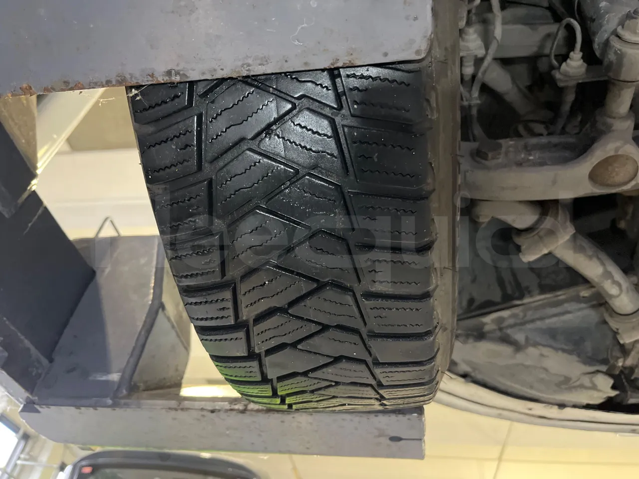Iveco Daily DYPARRO - EUR6 - 312kW - 8.620m - rear left tire photo