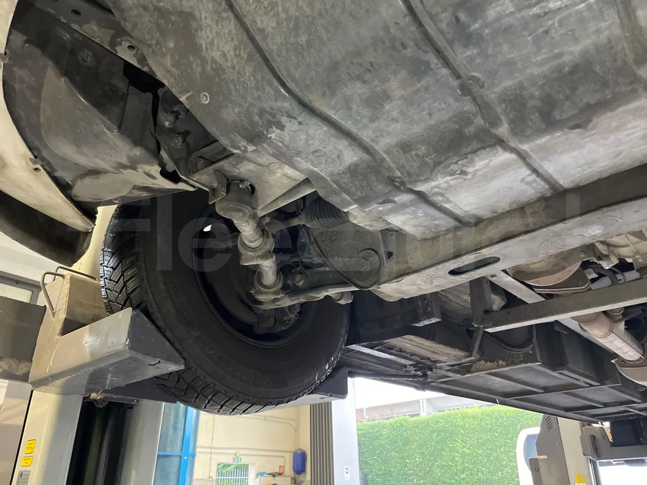 Iveco Daily DYPARRO - EUR6 - 312kW - 8.620m - front axle right side