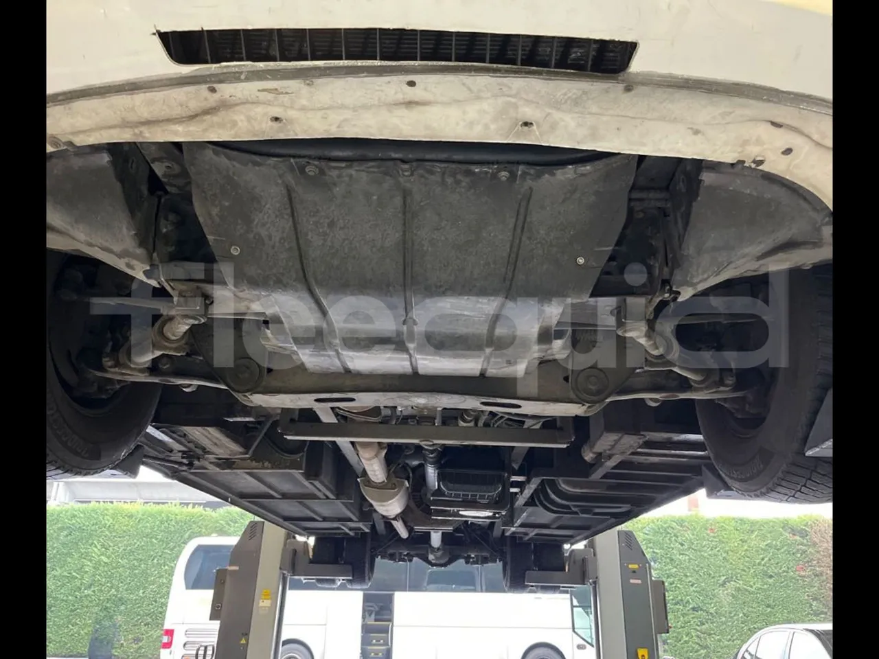Iveco Daily DYPARRO - EUR6 - 312kW - 8.620m - front undercarriage from front