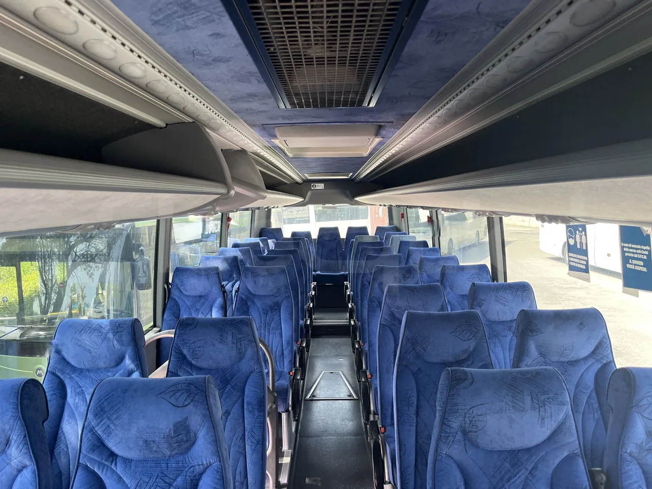Iveco Domino - overhead compartments photo