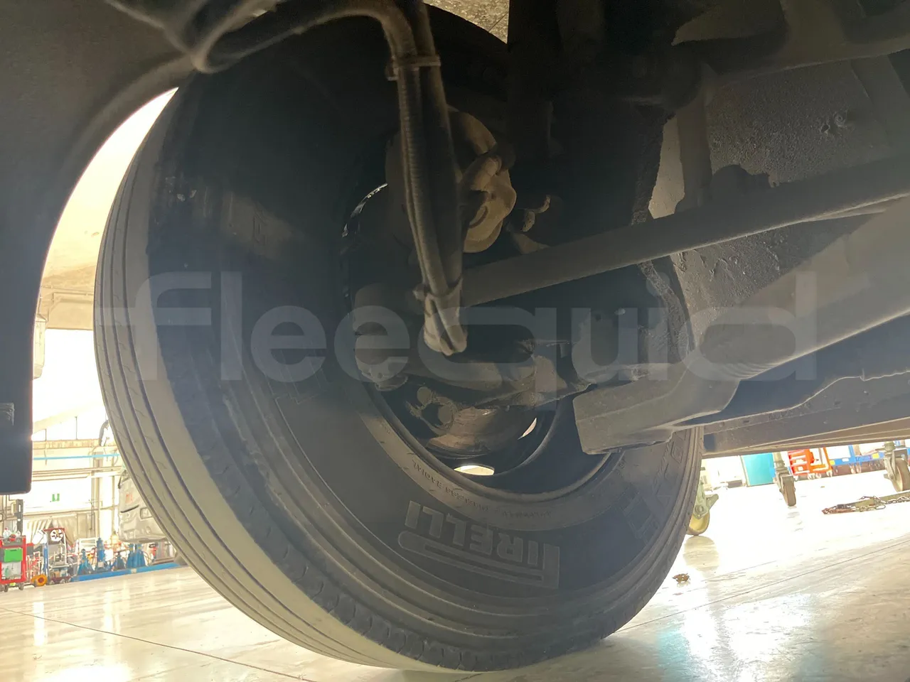 Iveco Domino - front axle right side