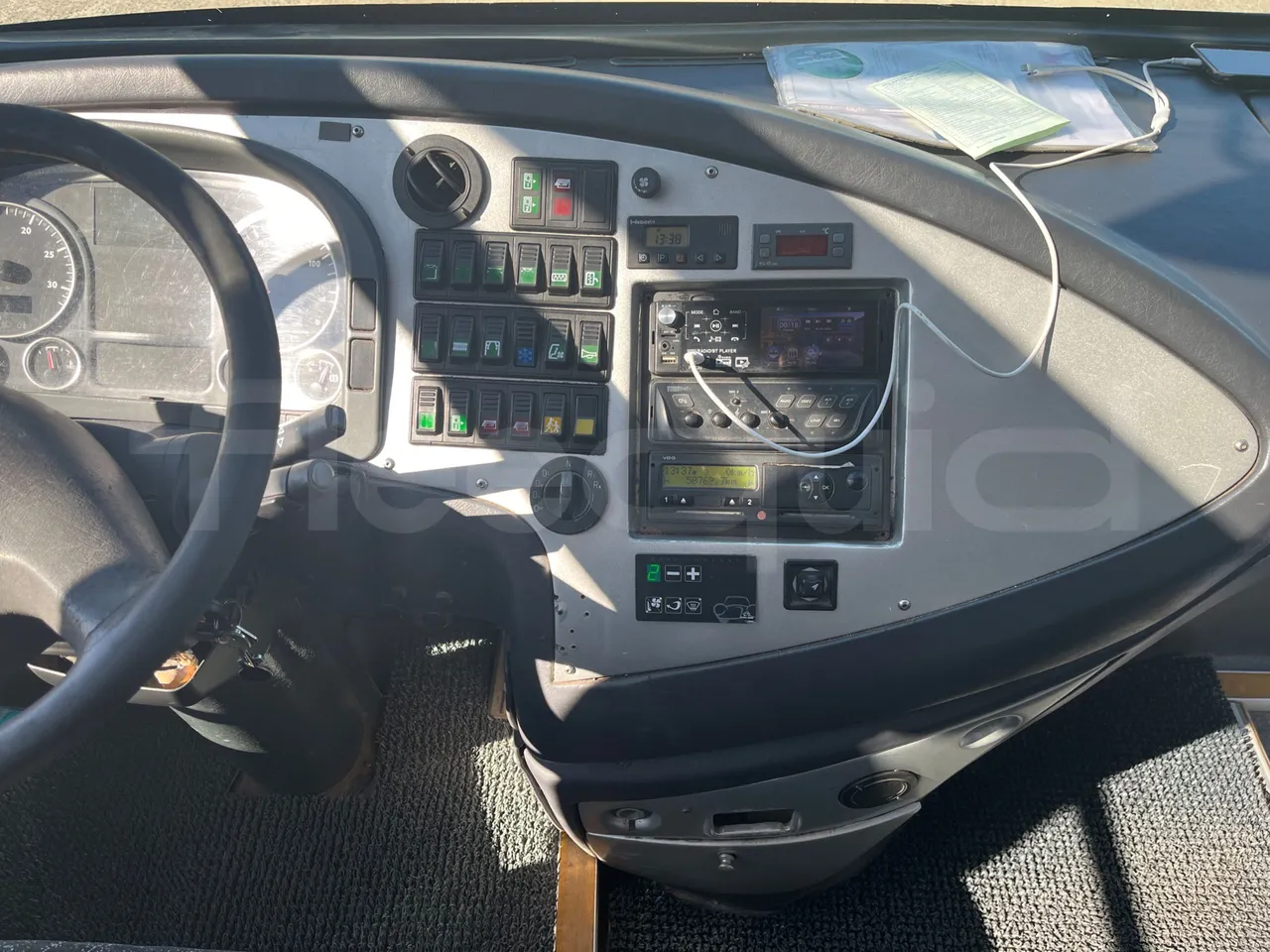 Man Ratio 18440/R33 - Euro 4 - 324 kW - 12,10 mt - radio accessories photo