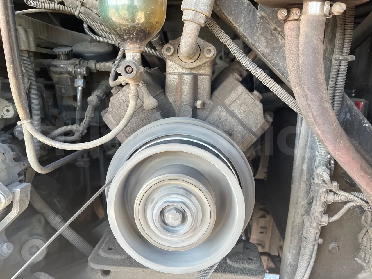 Man Ratio 18440/R33 - Euro 4 - 324 kW - 12,10 mt - air conditioning compressor