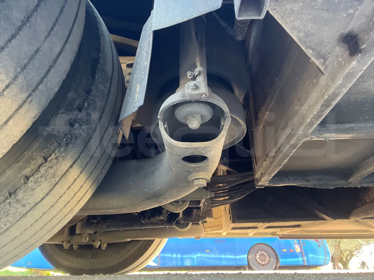 Man Ratio 18440/R33 - Euro 4 - 324 kW - 12,10 mt - axel 3 shock absorbers 1 right