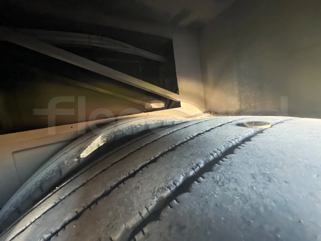 Man Ratio 18440/R33 - Euro 4 - 324 kW - 12,10 mt - front left tire measurements