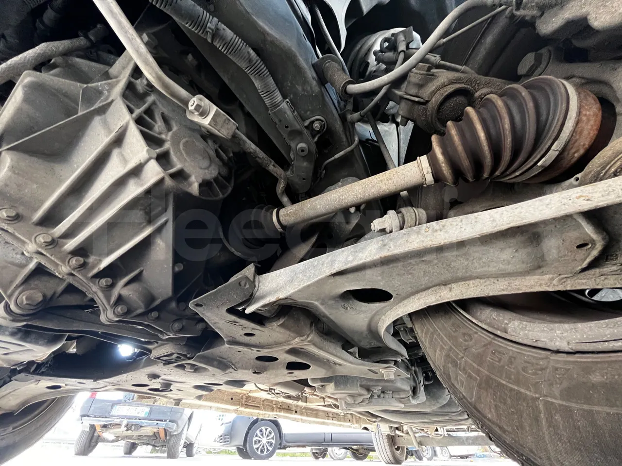 Ford Transit FAD - Euro6B - 125kW - 5.981mt - front shock absorbers left