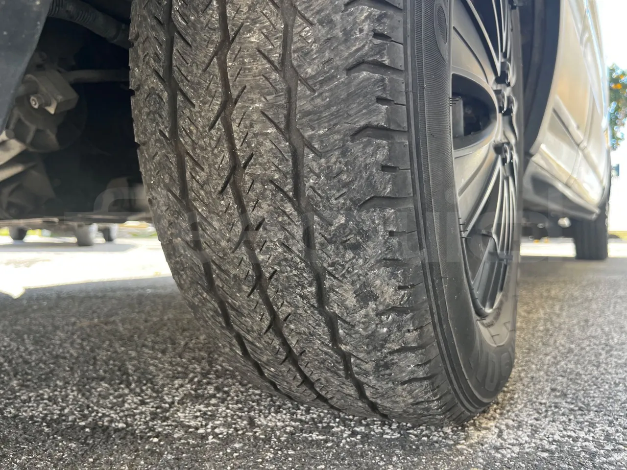 Ford Transit FAD - Euro6B - 125kW - 5.981mt - tread condition second axle tires left