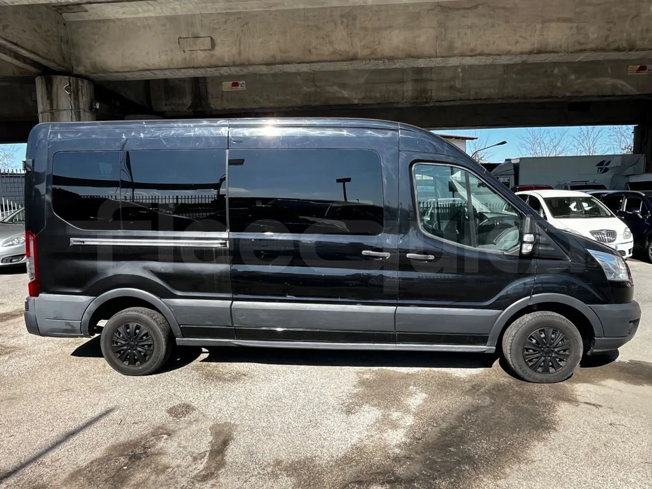 Ford Transit FAD - Euro6B - 125kW - 5.981mt - right side doors closed