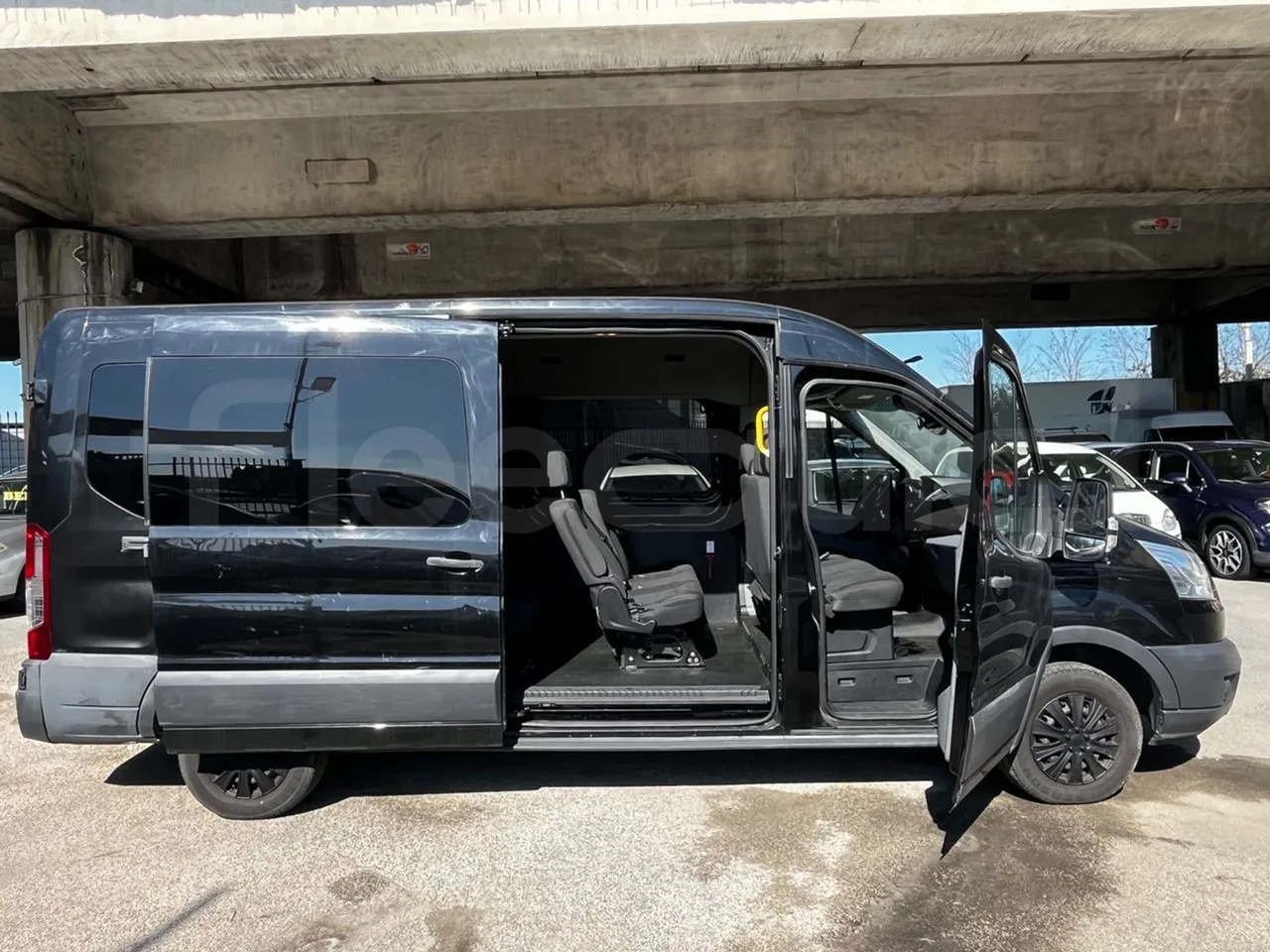 Ford Transit FAD - Euro6B - 125kW - 5.981mt - right side doors open