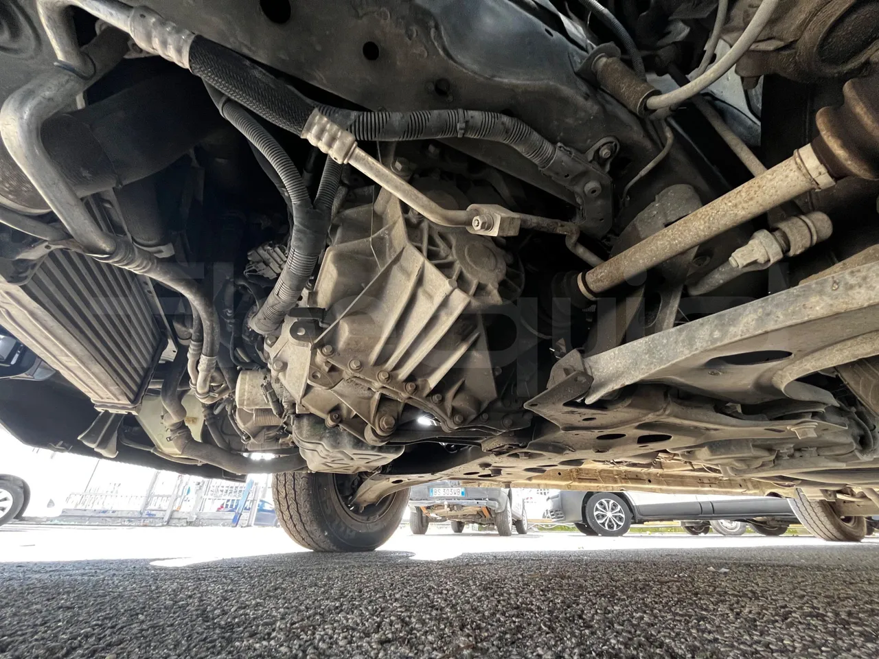 Ford Transit FAD - Euro6B - 125kW - 5.981mt - front axle left side