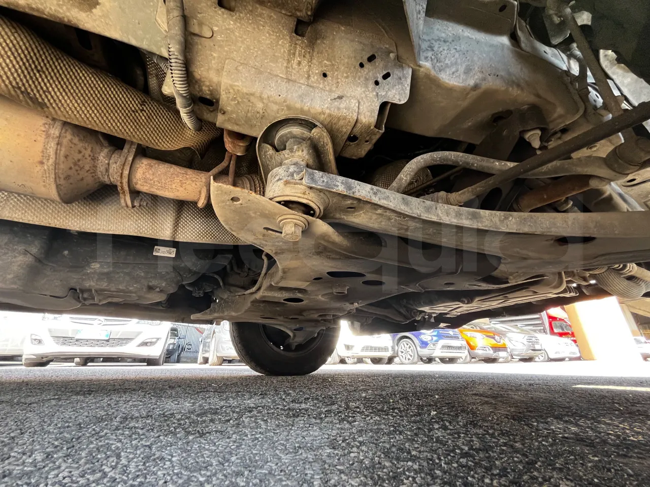 Ford Transit FAD - Euro6B - 125kW - 5.981mt - front axle right side