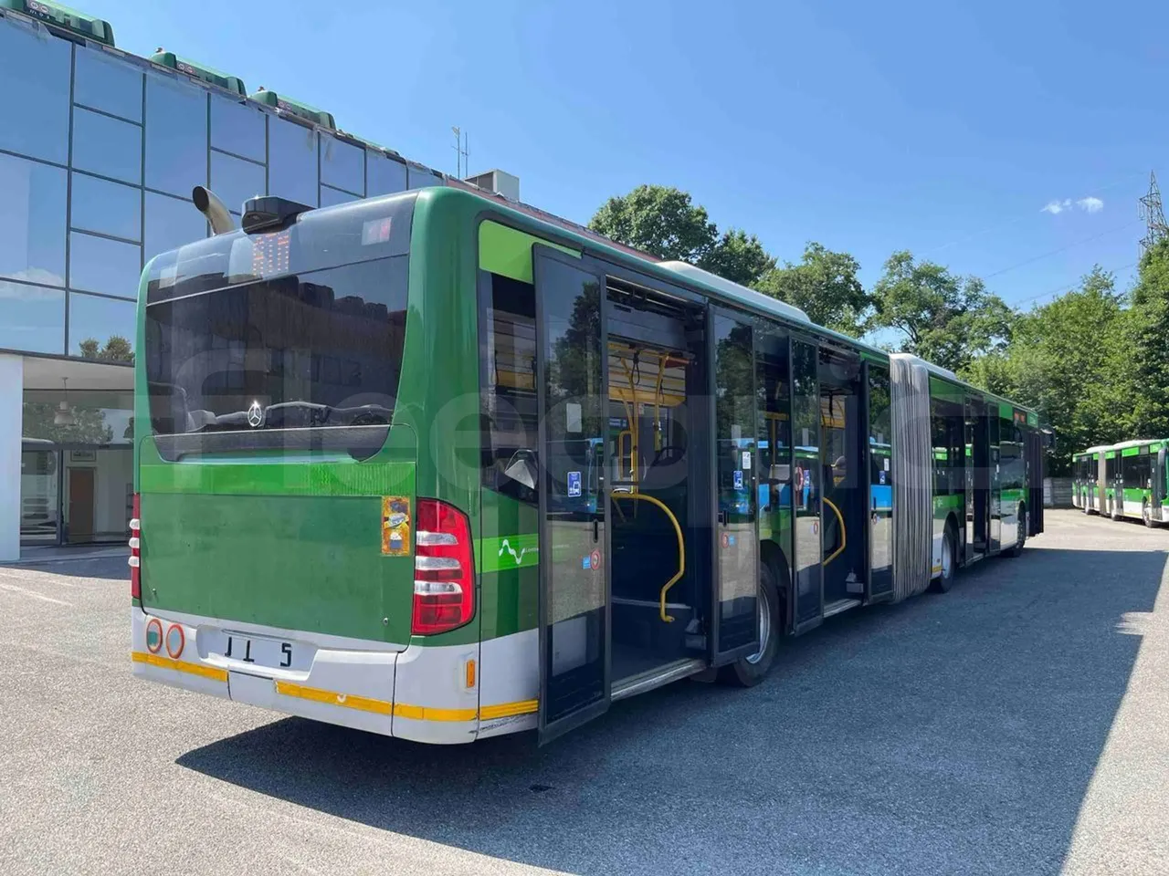 Mercedes-Benz Citaro G - 3/4 right rear doors open