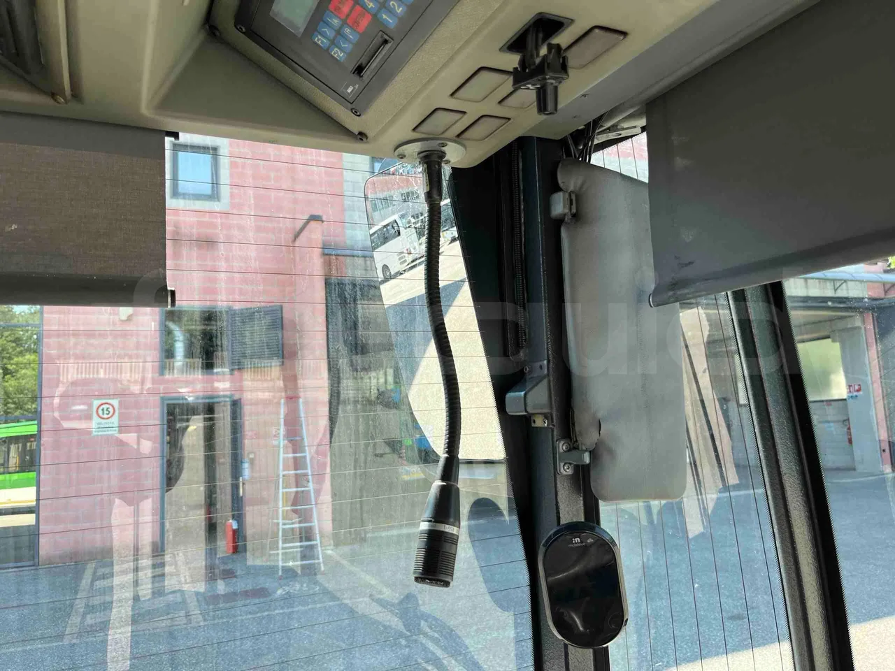 Mercedes-Benz Citaro G - driver microphone accessories photo