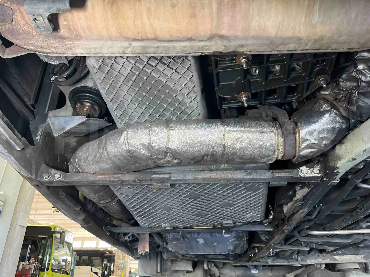 Mercedes-Benz Citaro G - engine without protection