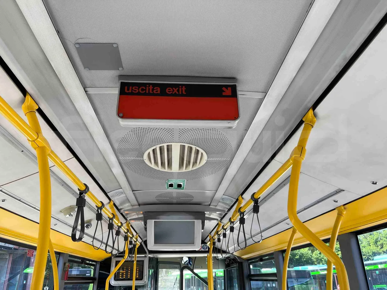 Mercedes-Benz Citaro G - roof hatch 2