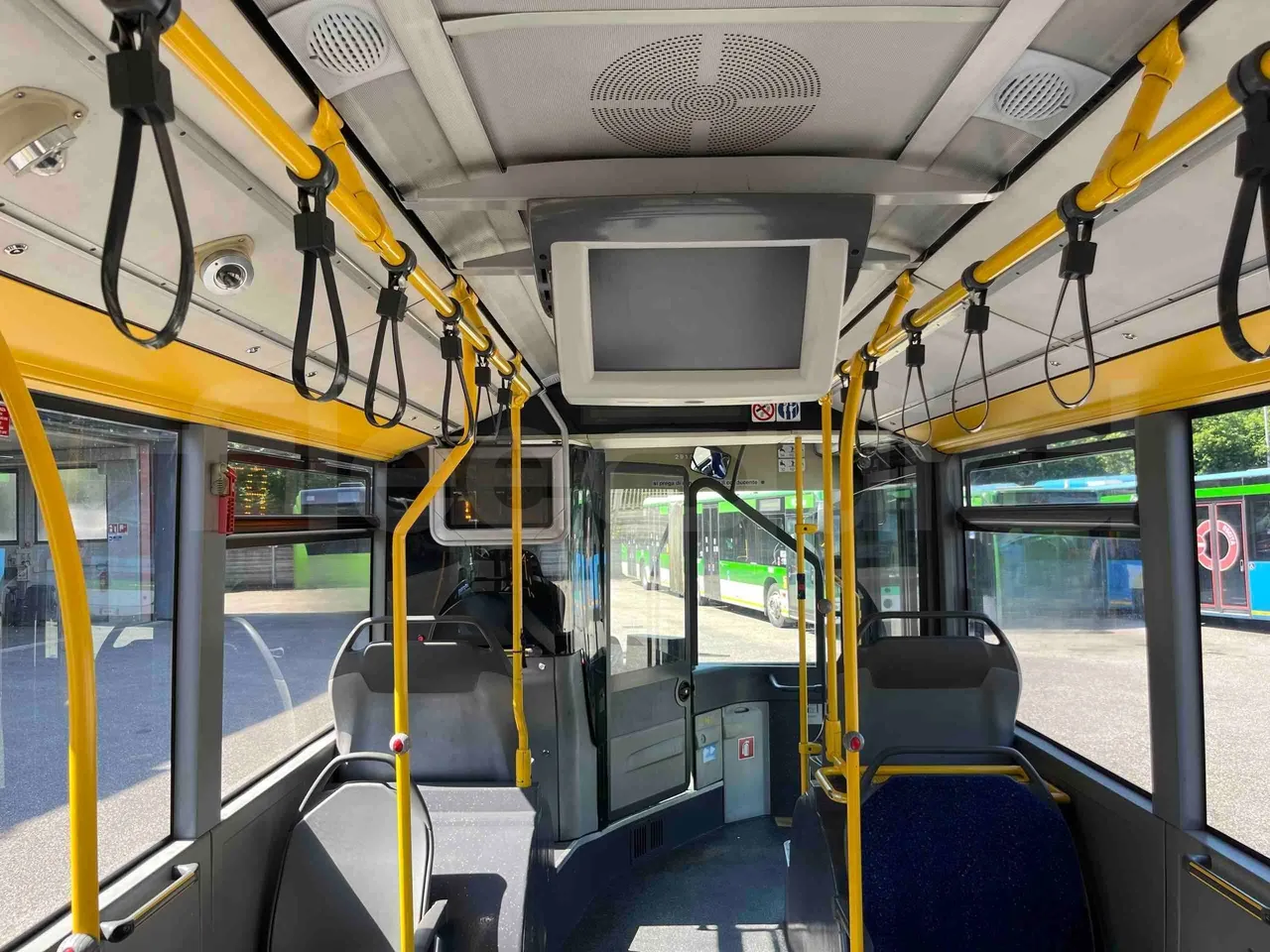 Mercedes-Benz Citaro G - monitor detail photo
