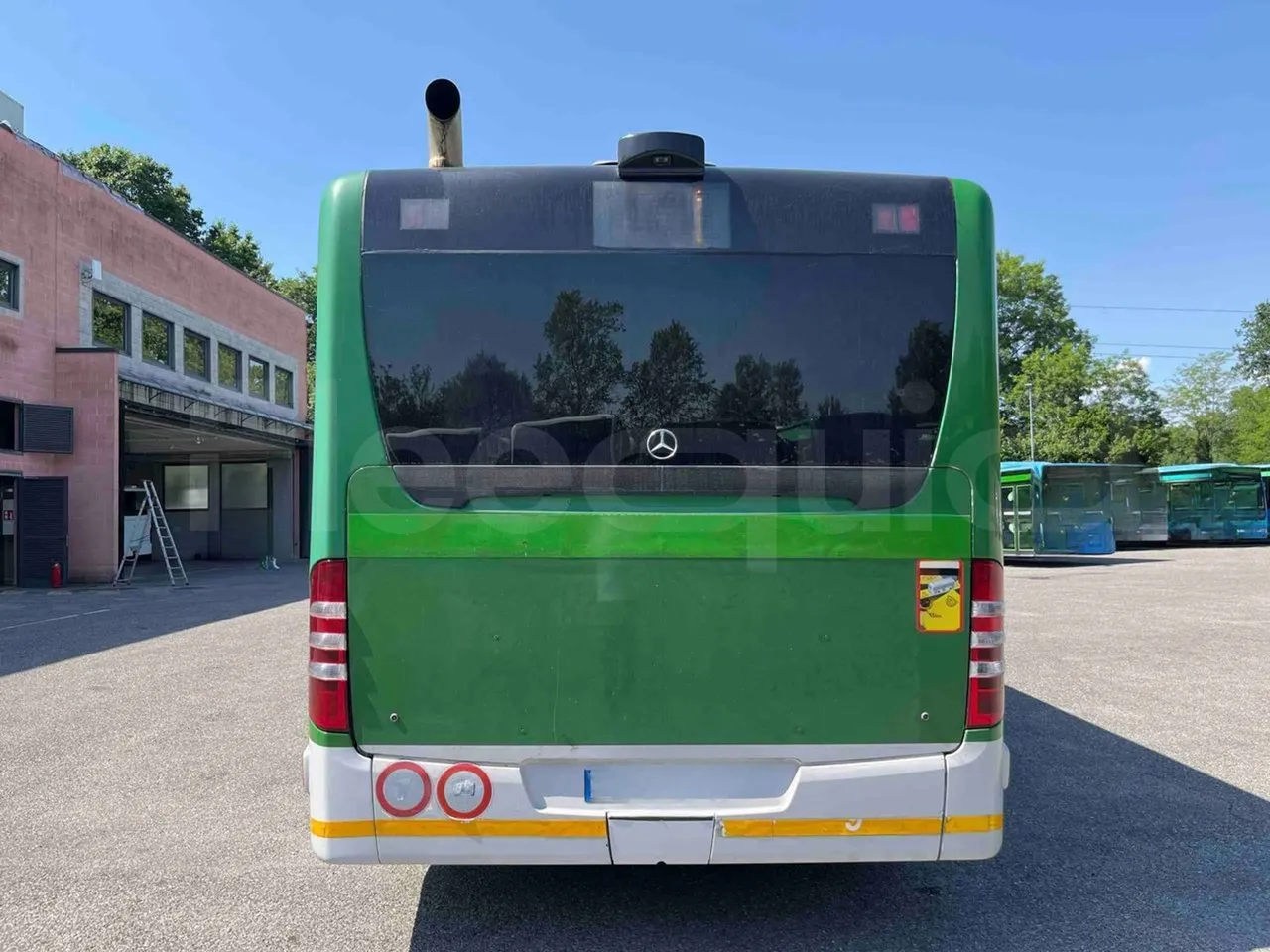 Mercedes-Benz Citaro G - rear hatch closed