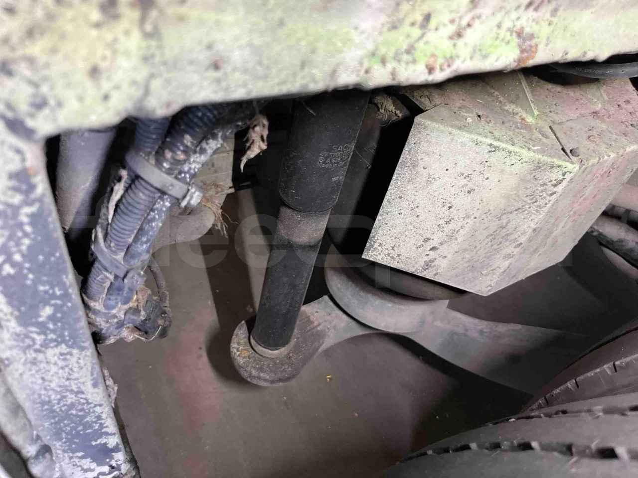 Mercedes-Benz Citaro G - axel 3 shock absorbers 1 left