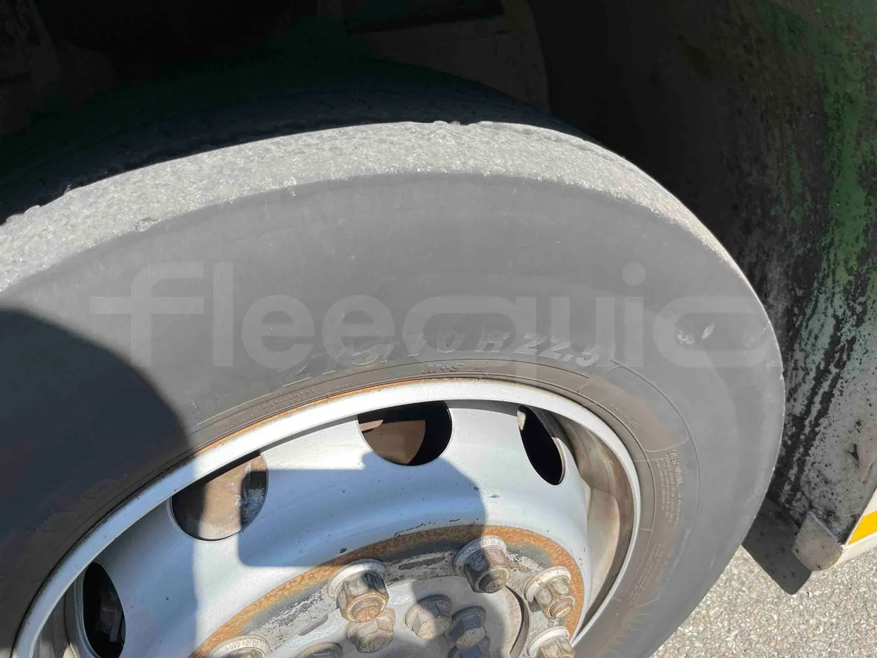 Mercedes-Benz Citaro G - front left tire measurements