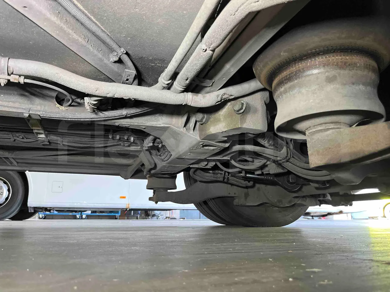 Mercedes-Benz Citaro G - axle 3 right side