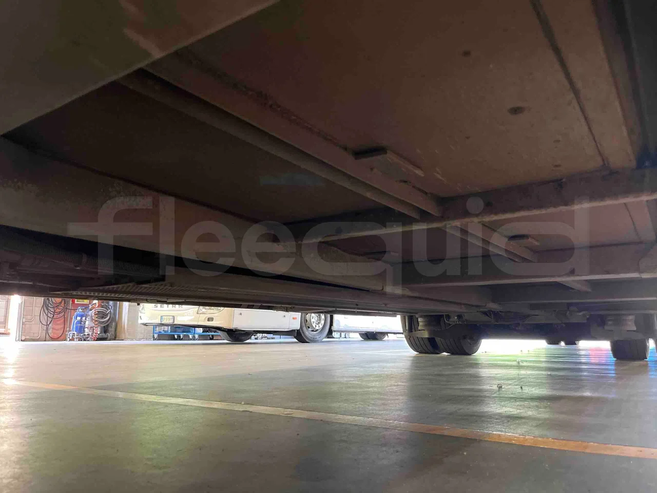 Mercedes-Benz Citaro G - central undercarriage photo