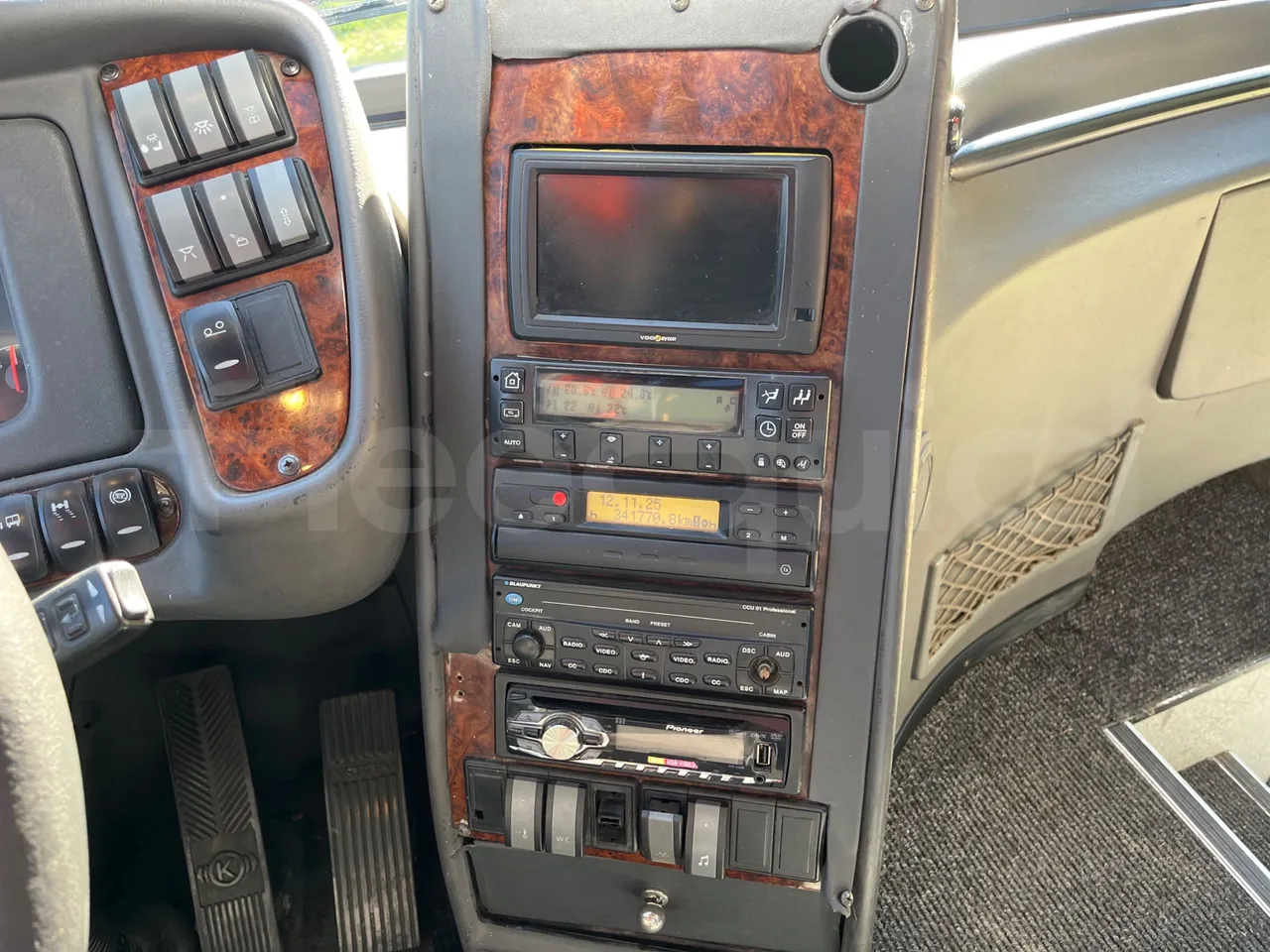 Volvo Barbi Genesis HDHV - Euro3 - 309kW - 13.810mt - radio accessories photo