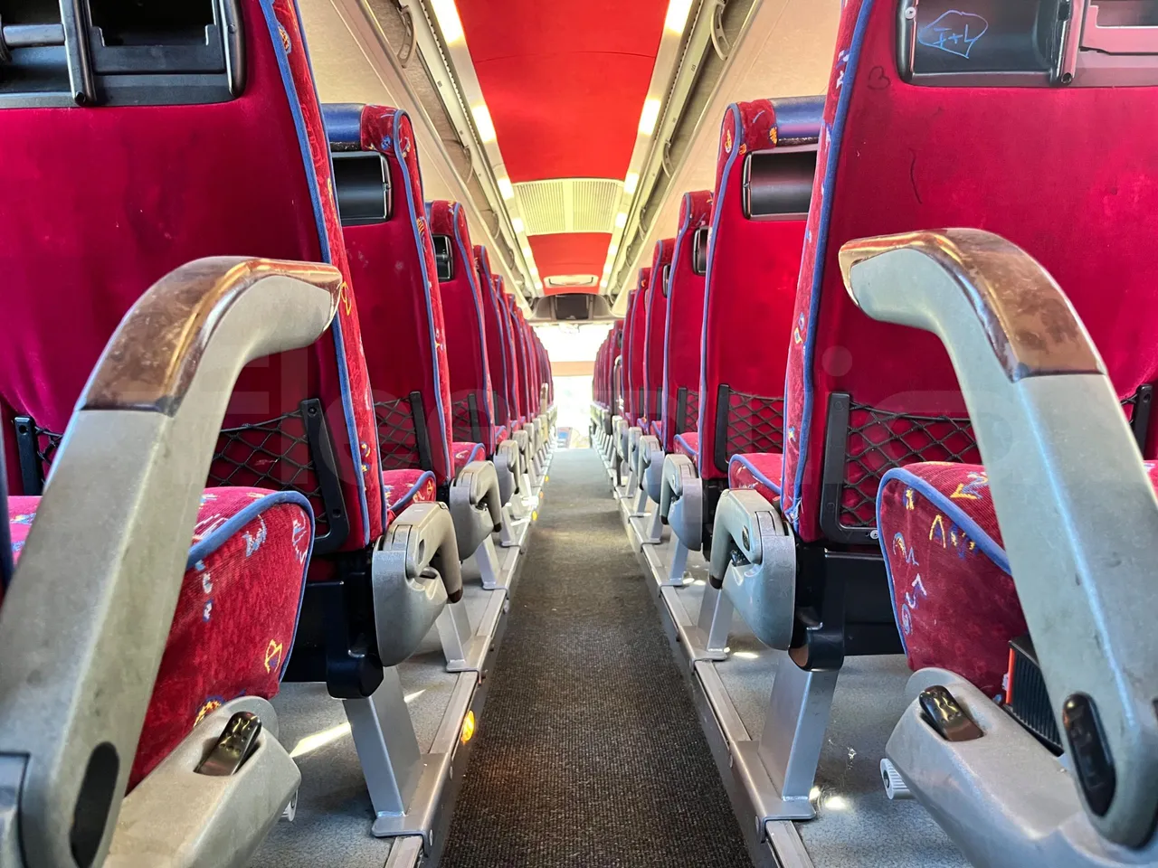 Volvo Barbi Genesis HDHV - Euro3 - 309kW - 13.810mt - seat brackets photo