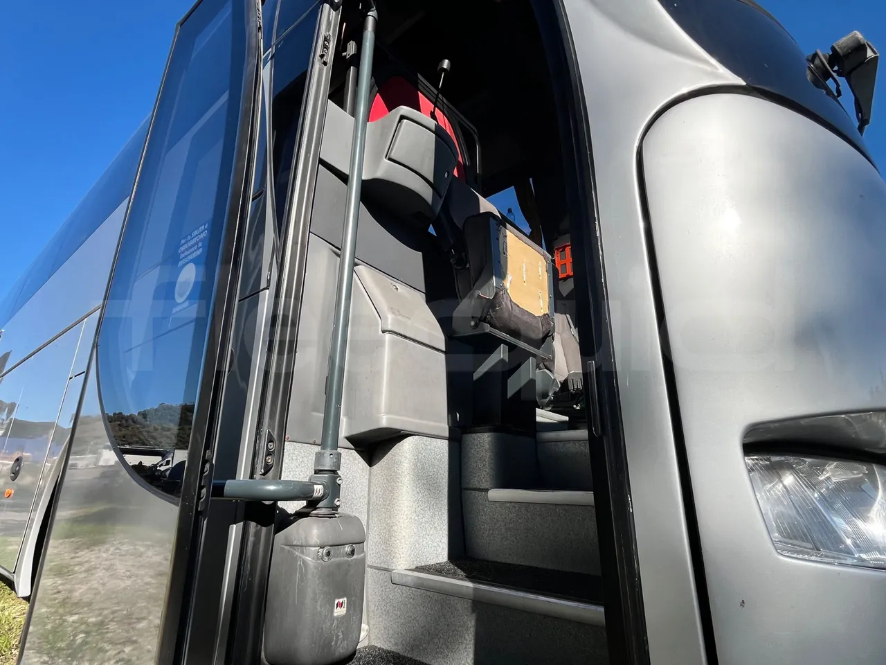 Volvo Barbi Genesis HDHV - Euro3 - 309kW - 13.810mt - door mechanism photo