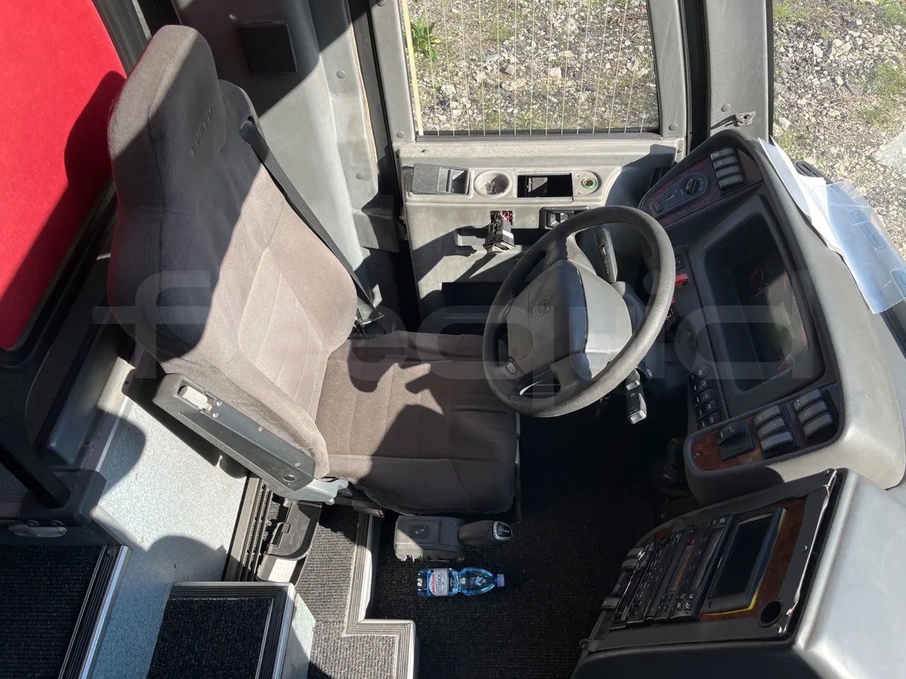 Volvo Barbi Genesis HDHV - Euro3 - 309kW - 13.810mt - driver's seat photo