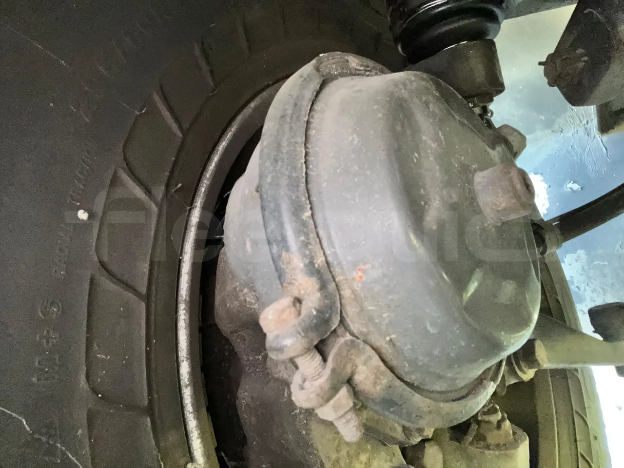 Volvo Barbi Genesis HDHV - Euro3 - 309kW - 13.810mt - front brake calipers right