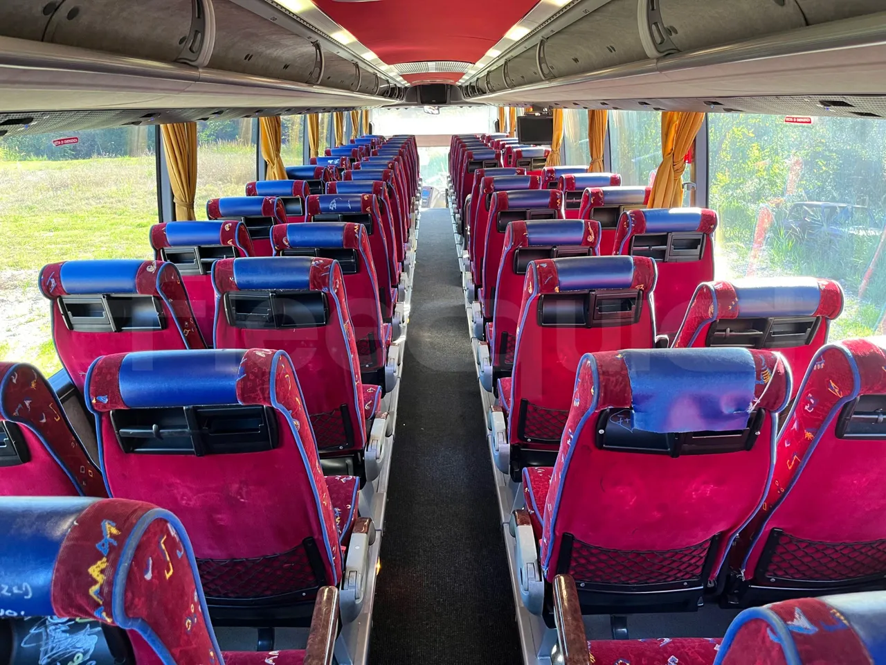 Volvo Barbi Genesis HDHV - Euro3 - 309kW - 13.810mt - forward view middle aisle