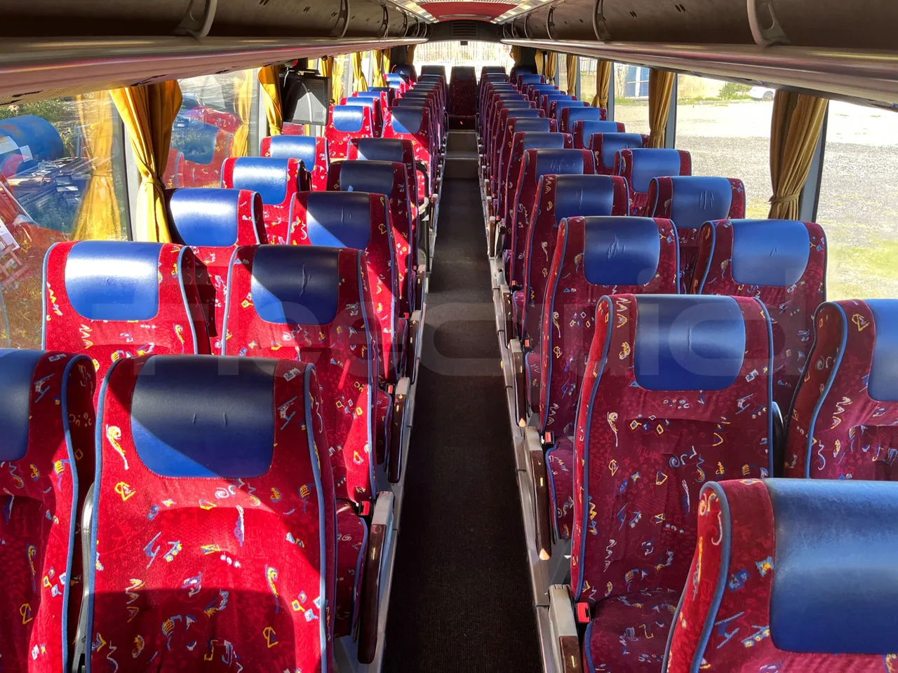 Volvo Barbi Genesis HDHV - Euro3 - 309kW - 13.810mt - reverse view middle aisle