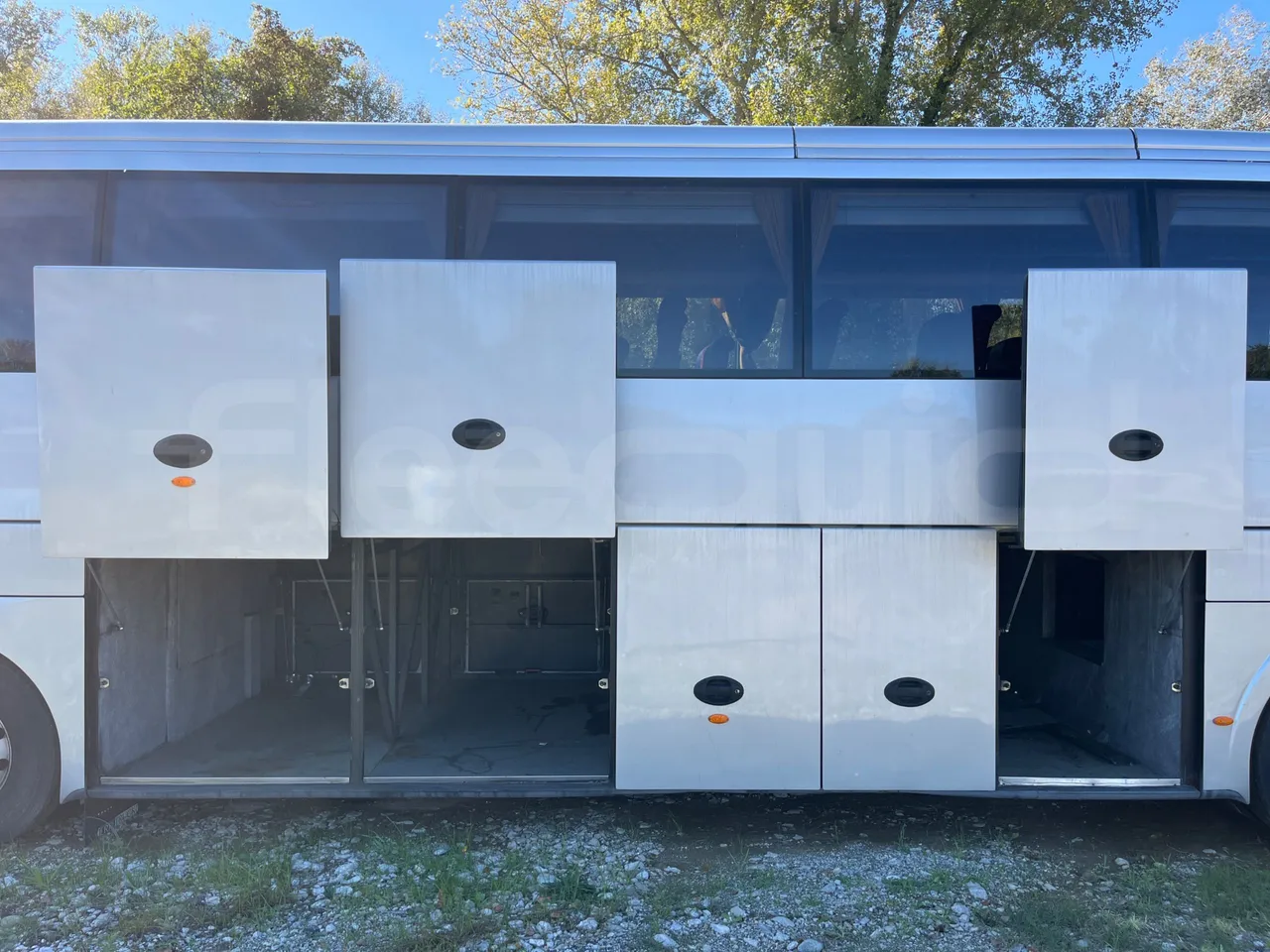 Volvo Barbi Genesis HDHV - Euro3 - 309kW - 13.810mt - luggage rack photo