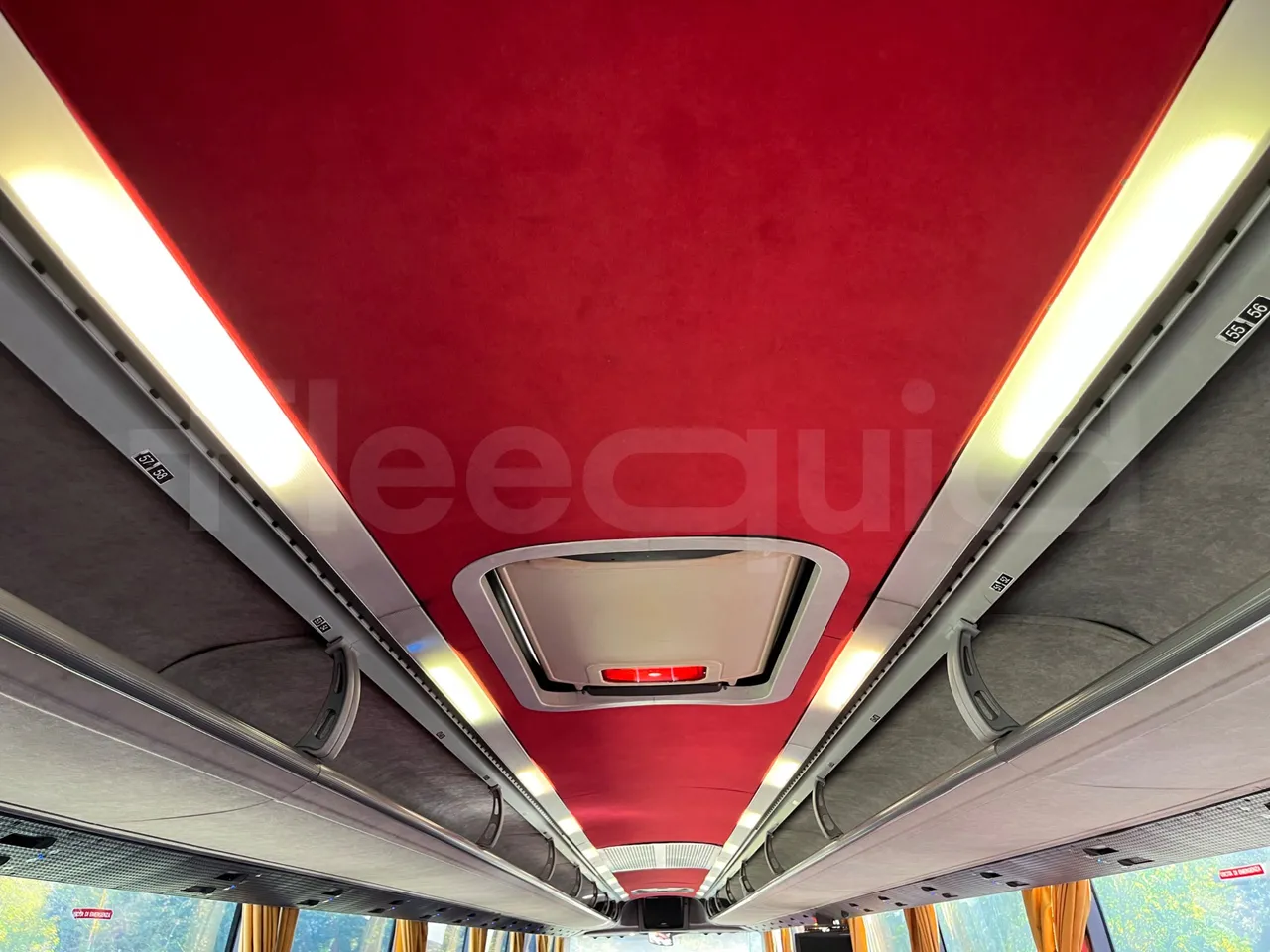 Volvo Barbi Genesis HDHV - Euro3 - 309kW - 13.810mt - overhead compartments photo