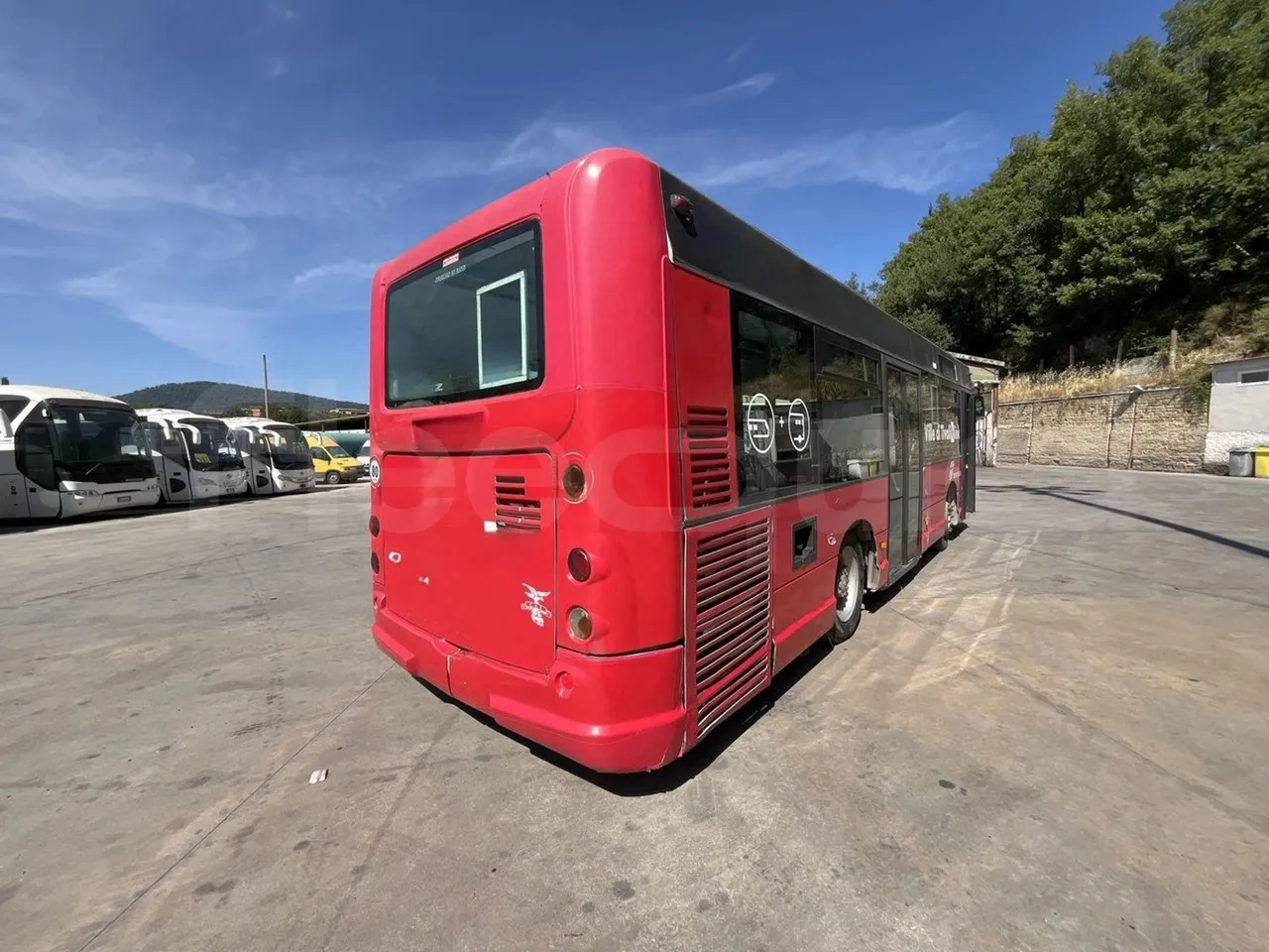 Heuliez Midibus GX 127 - front door 1 open