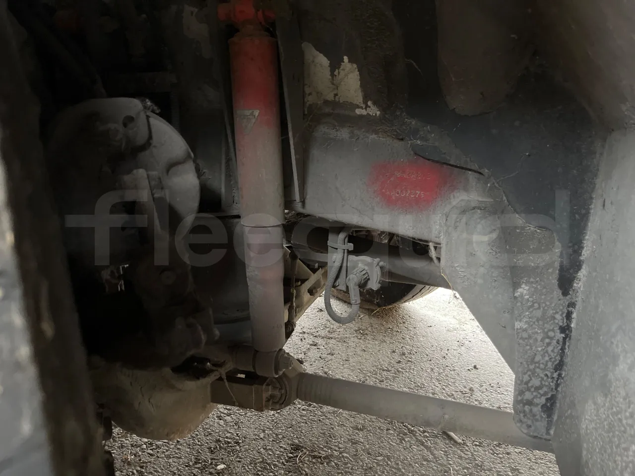 Volvo Barbi Genesis B12-60 38 - EUR2 - 279kW - 12m - front shock absorbers right