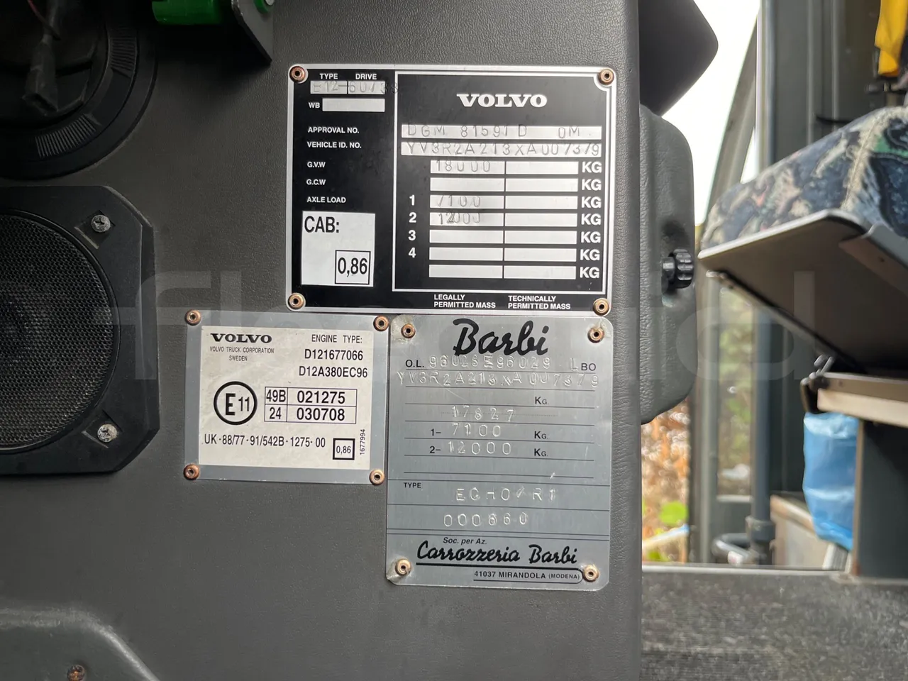 Volvo Barbi Genesis B12-60 38 - EUR2 - 279kW - 12m - vehicle plate photo