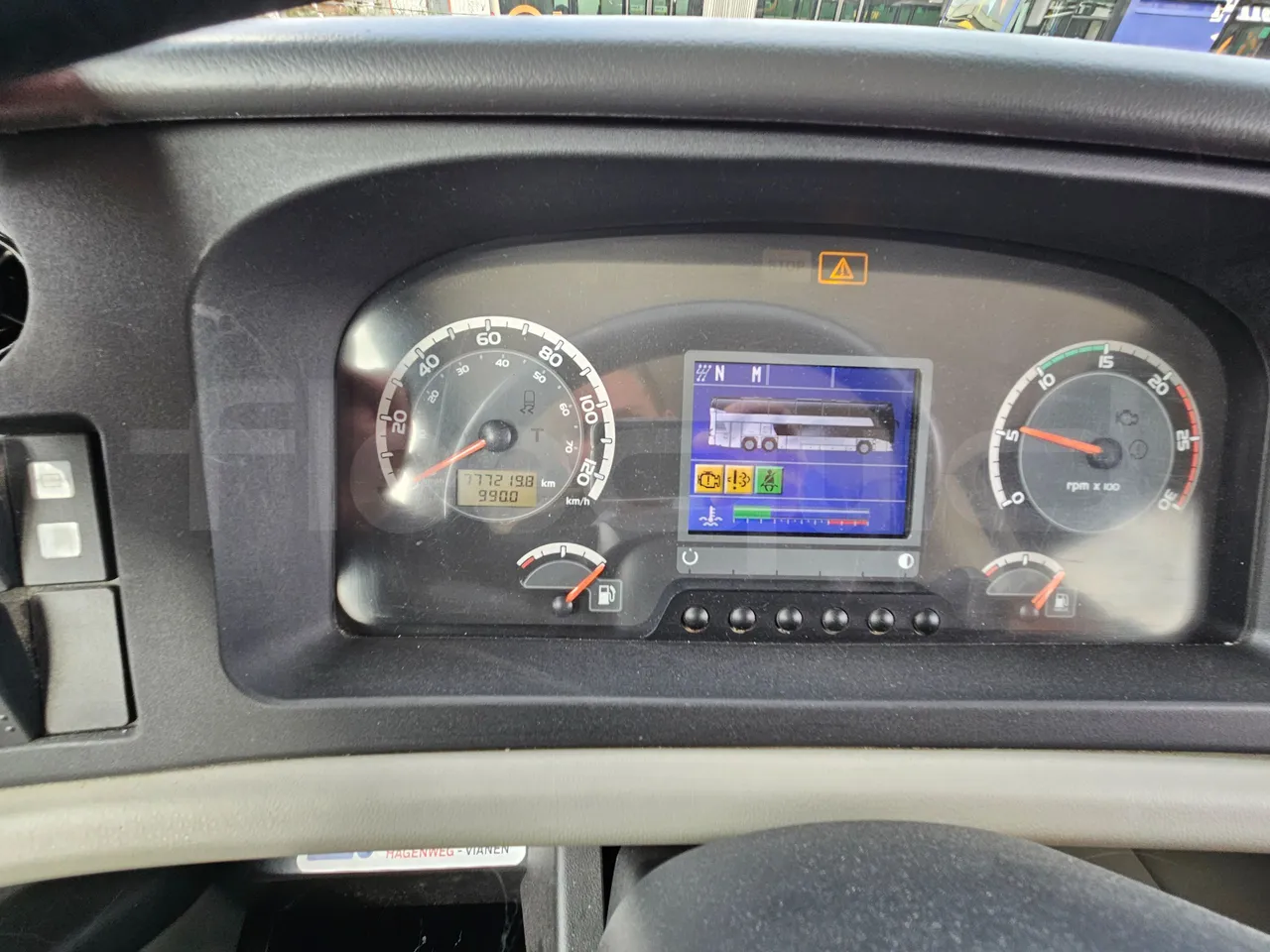 Vdl Futura FDD2-141/510-EUR6 - 375kW - 14.145m - dashboard lights on