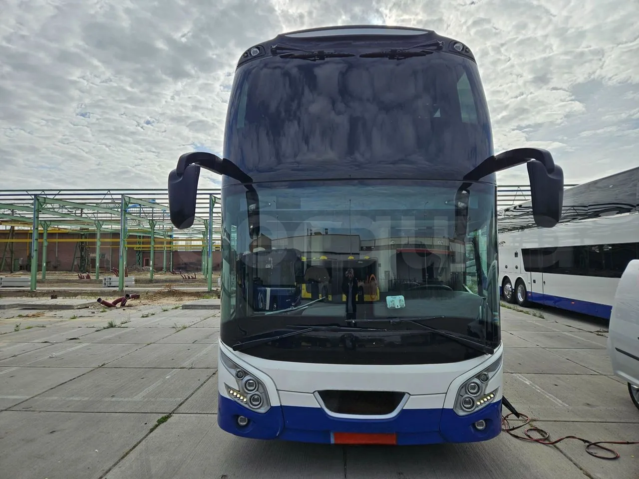 Vdl Futura FDD2-141/510-EUR6 - 375kW - 14.145m - front photo