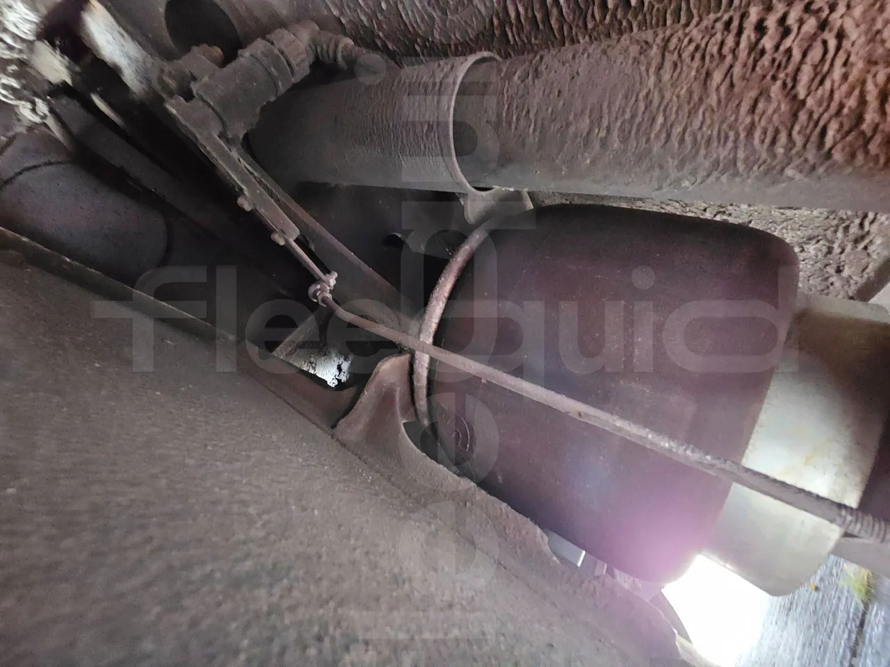 Vdl Futura FDD2-141/510-EUR6 - 375kW - 14.145m - axel 3 shock absorbers 1 right