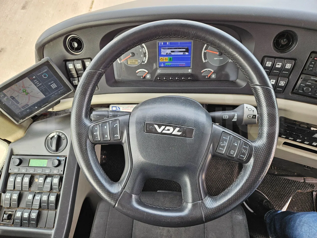 Vdl Futura FDD2-141/510-EUR6 - 375kW - 14.145m - steering wheel photo