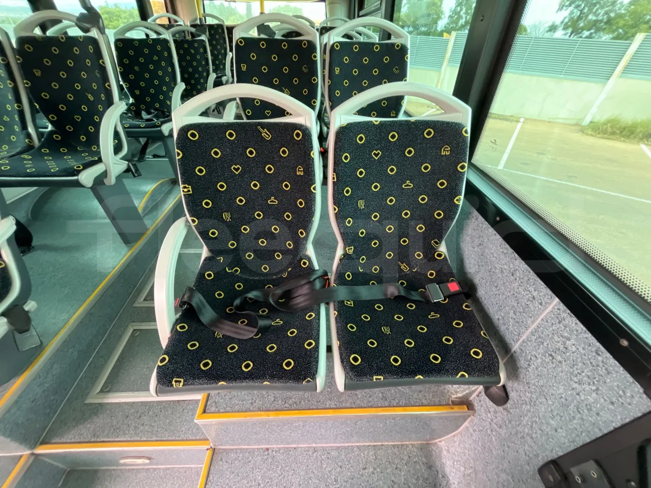 Mercedes-Benz OC500LE 1830H - EUR4 - 220kW -13.200m - central seat safety belt