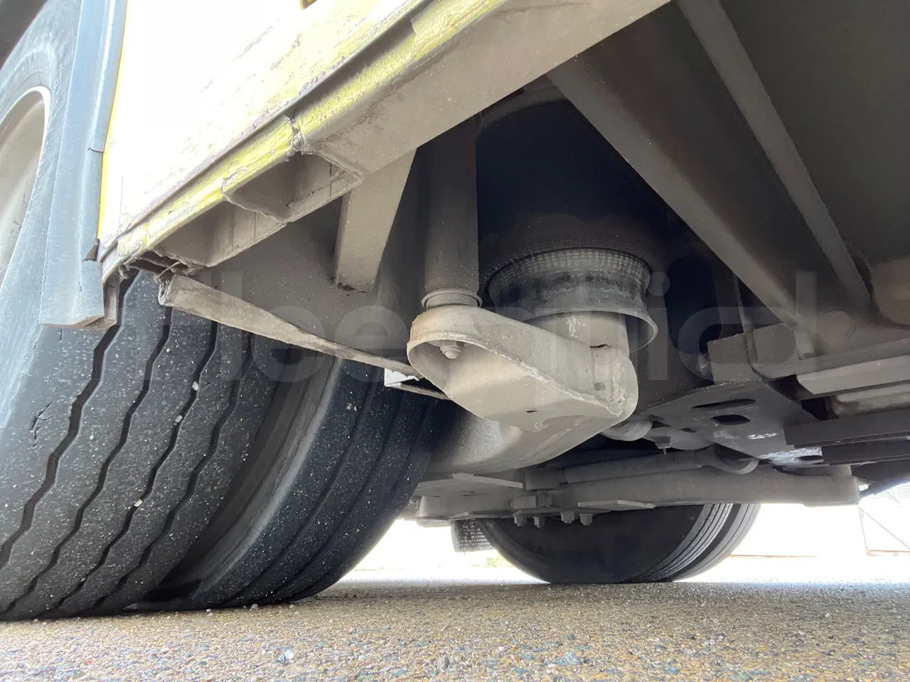 Mercedes-Benz OC500LE 1830H - EUR4 - 220kW -13.200m - axel 3  discs right