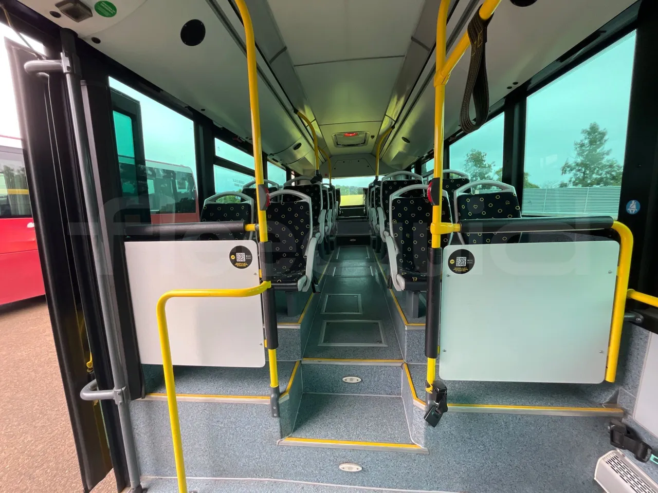 Mercedes-Benz OC500LE 1830H - EUR4 - 220kW -13.200m - reverse view middle aisle