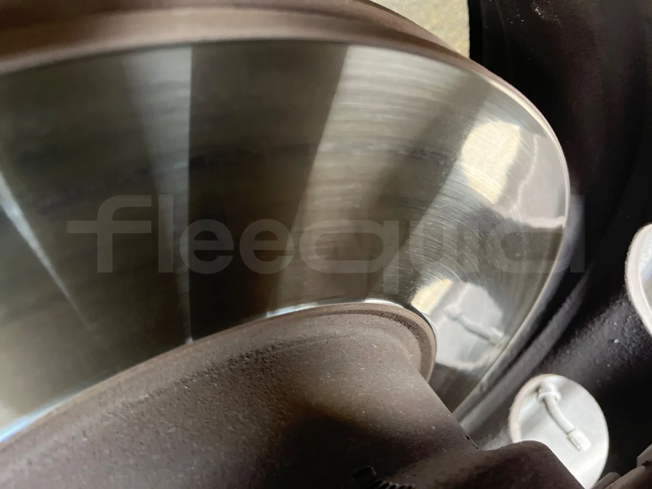 Mercedes-Benz OC500LE 1830H - EUR4 - 220kW -13.200m - front undercarriage from front