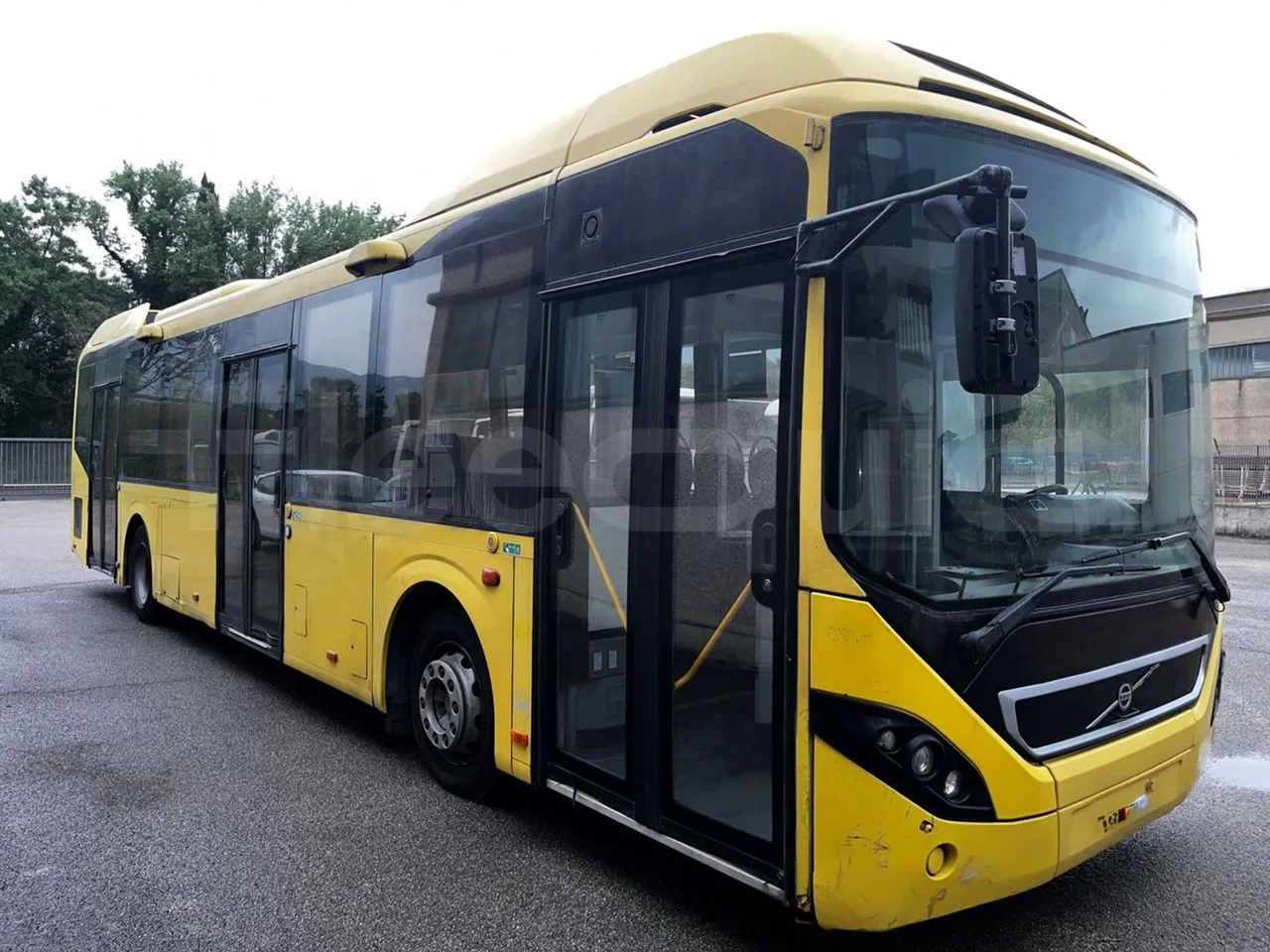 Volvo B4SC 7900  - Euro6 - 177kW - 12.134mt - 3/4 front right doors