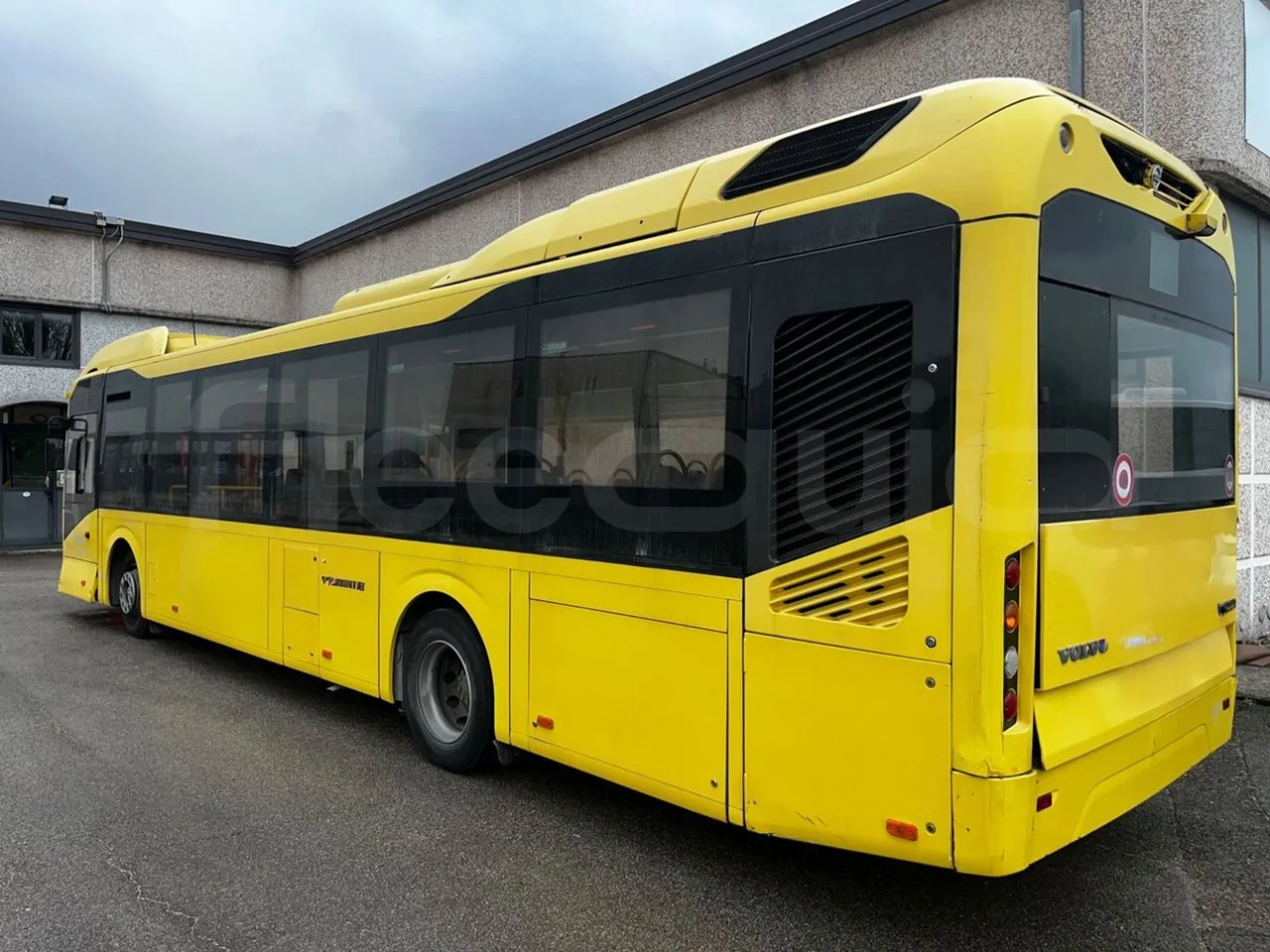 Volvo B4SC 7900  - Euro6 - 177kW - 12.134mt - 3/4 left rear side